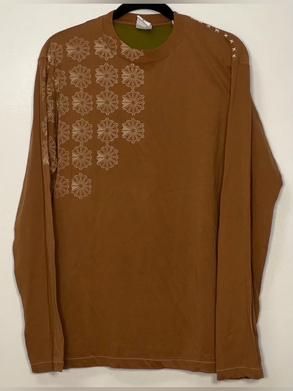 Vintage 90s Reebok Men's Brown Long-Sleeve Graphic Crewneck Shirt